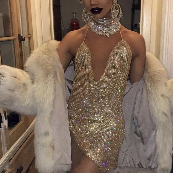 Gold Dress Chainmail Halter - Picture 2 of 7